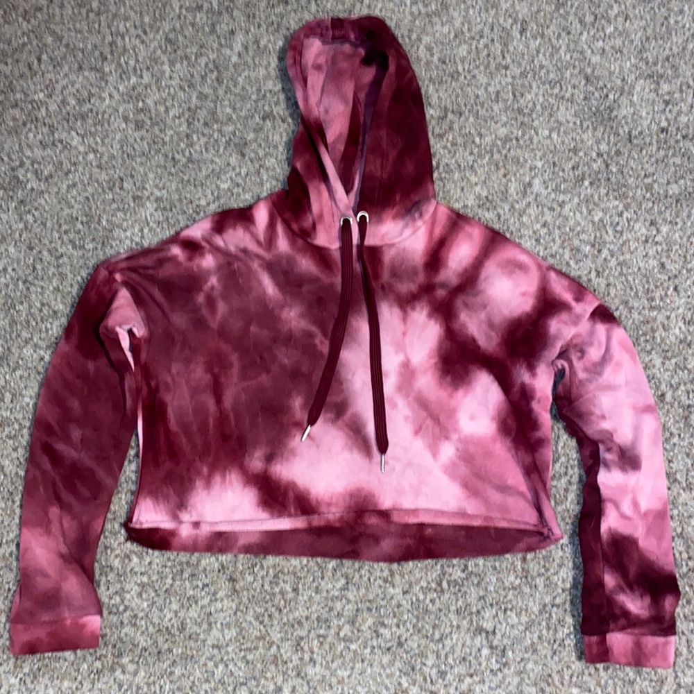 cropped sweatshirt